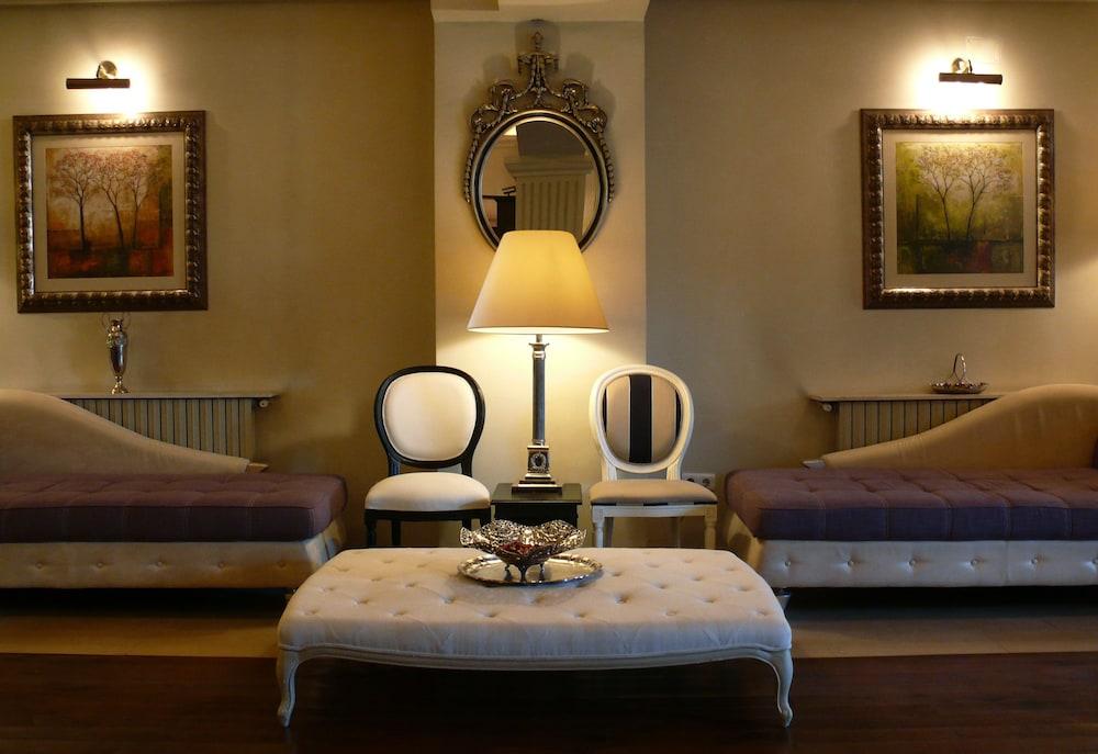 Arc De Triomphe Aparthotel Bucharest