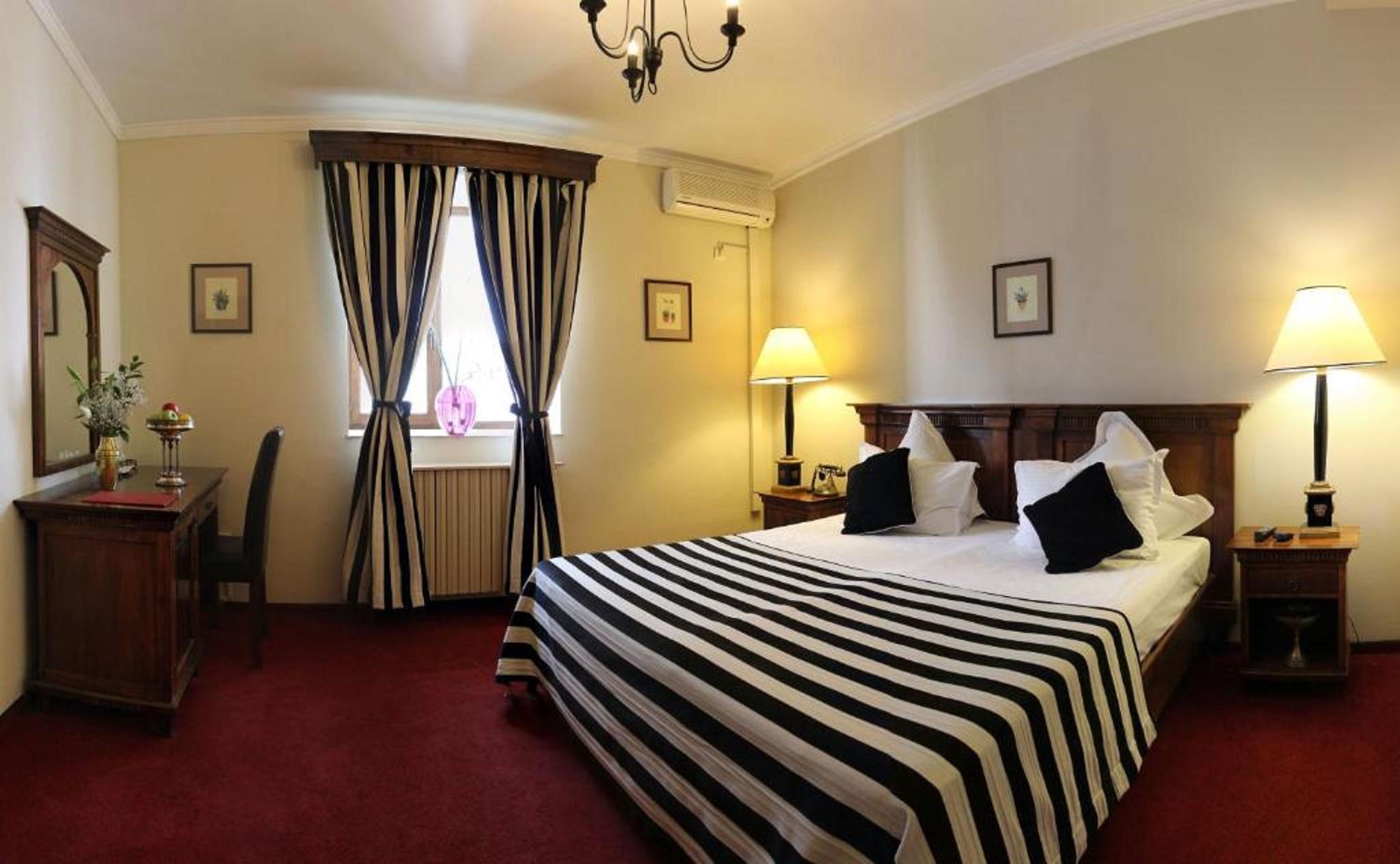 Aparthotel Arc De Triomphe 4*