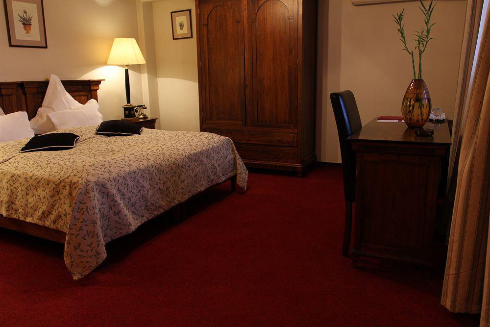 Arc De Triomphe Aparthotel